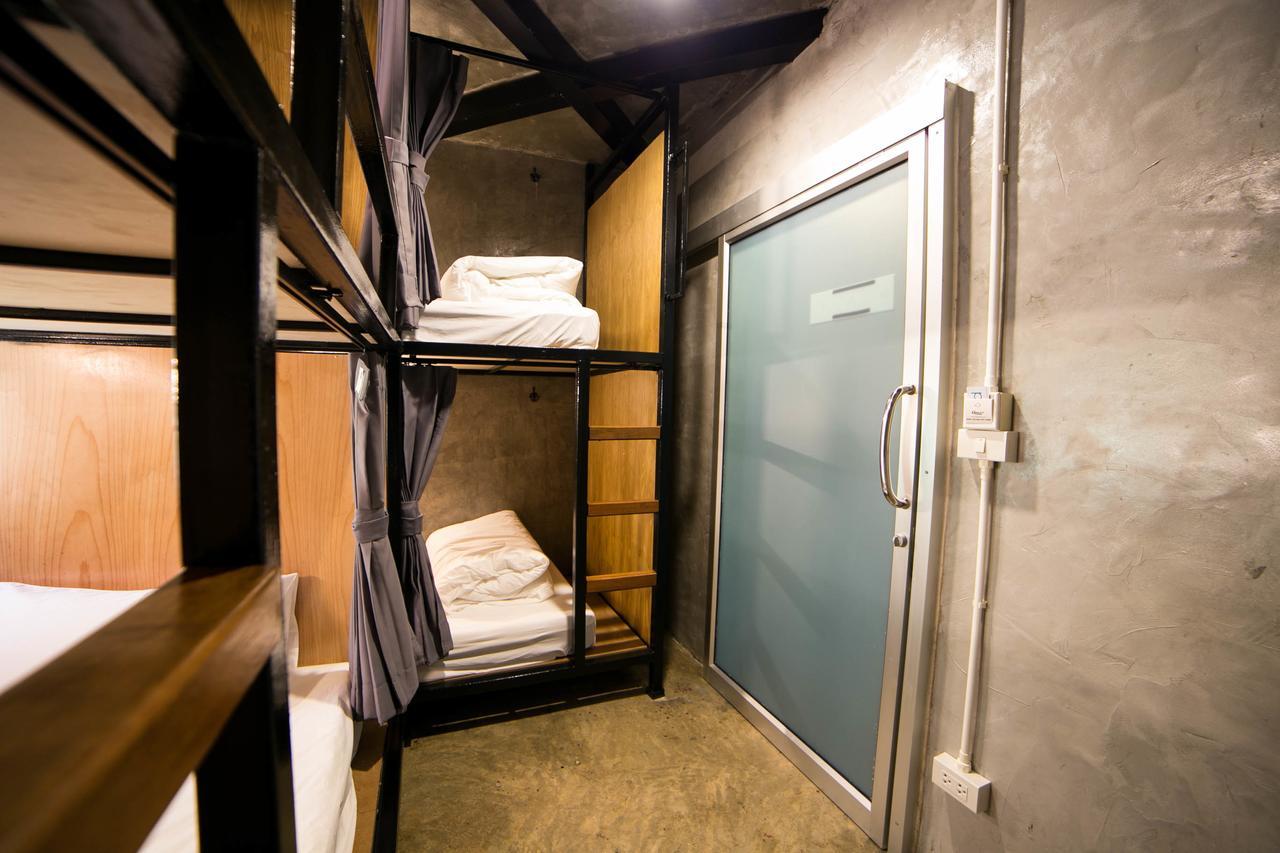 In My Bed Hostel Бангкок Екстер'єр фото
